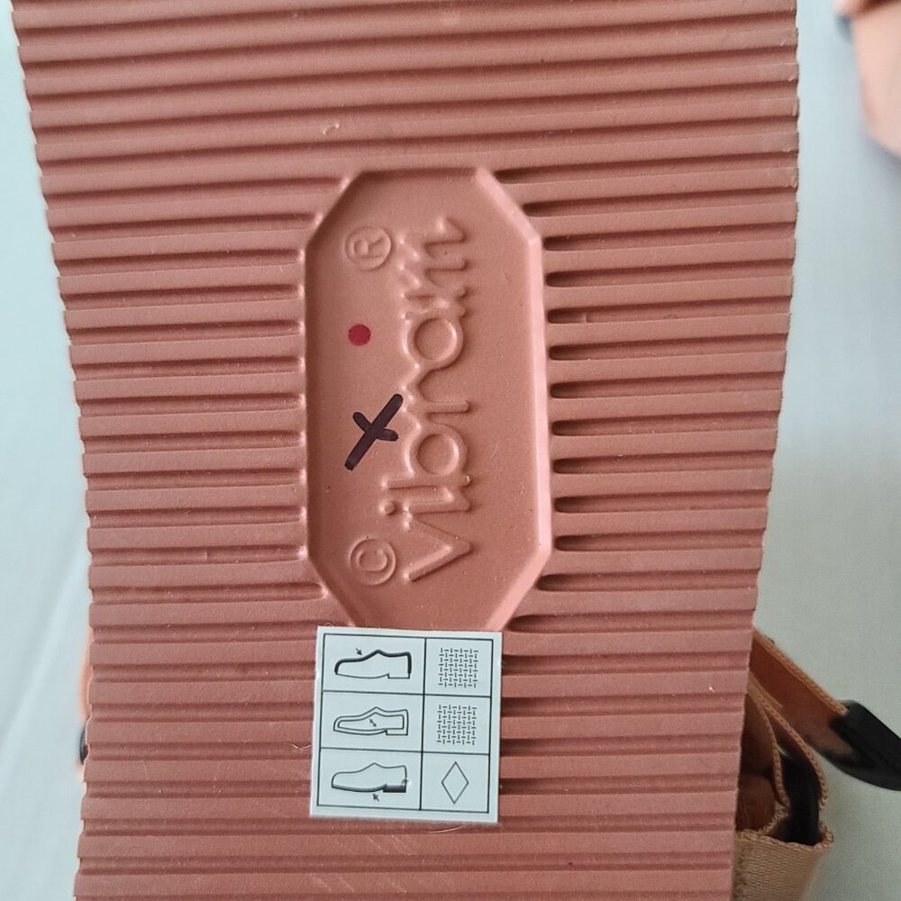 Suicoke CEL-VPO Platform Sandals in Peach/Cream Womens Sz 9 EU 39 Vibram NWOB - Picture 9 of 9